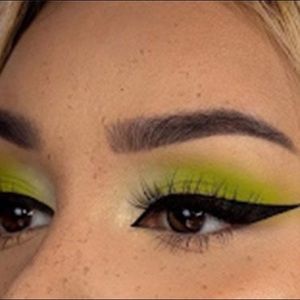 MAC eyeshadow palette ☘️